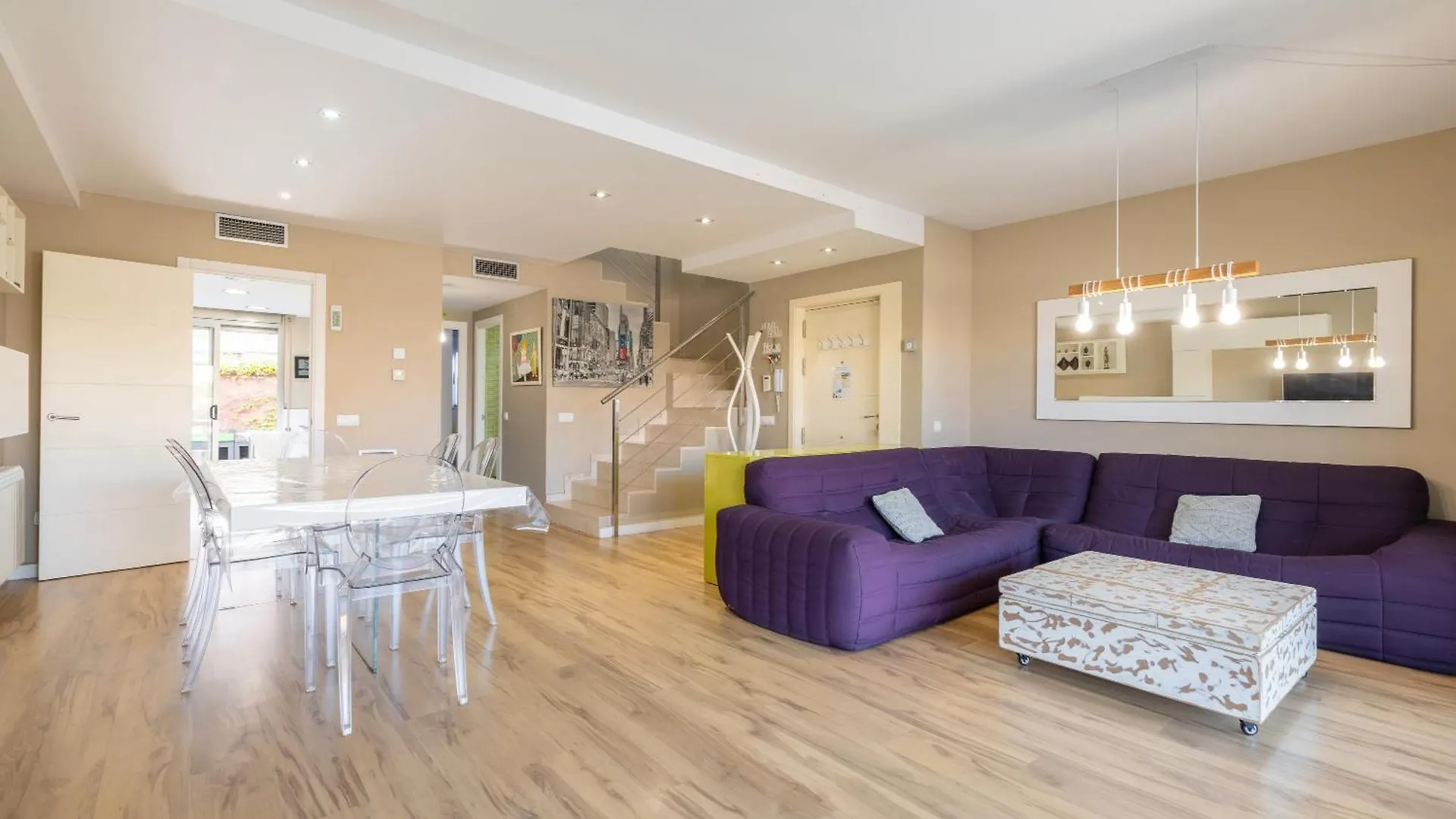 בית נופש קמברילס Villa Vidalet Solo Familias